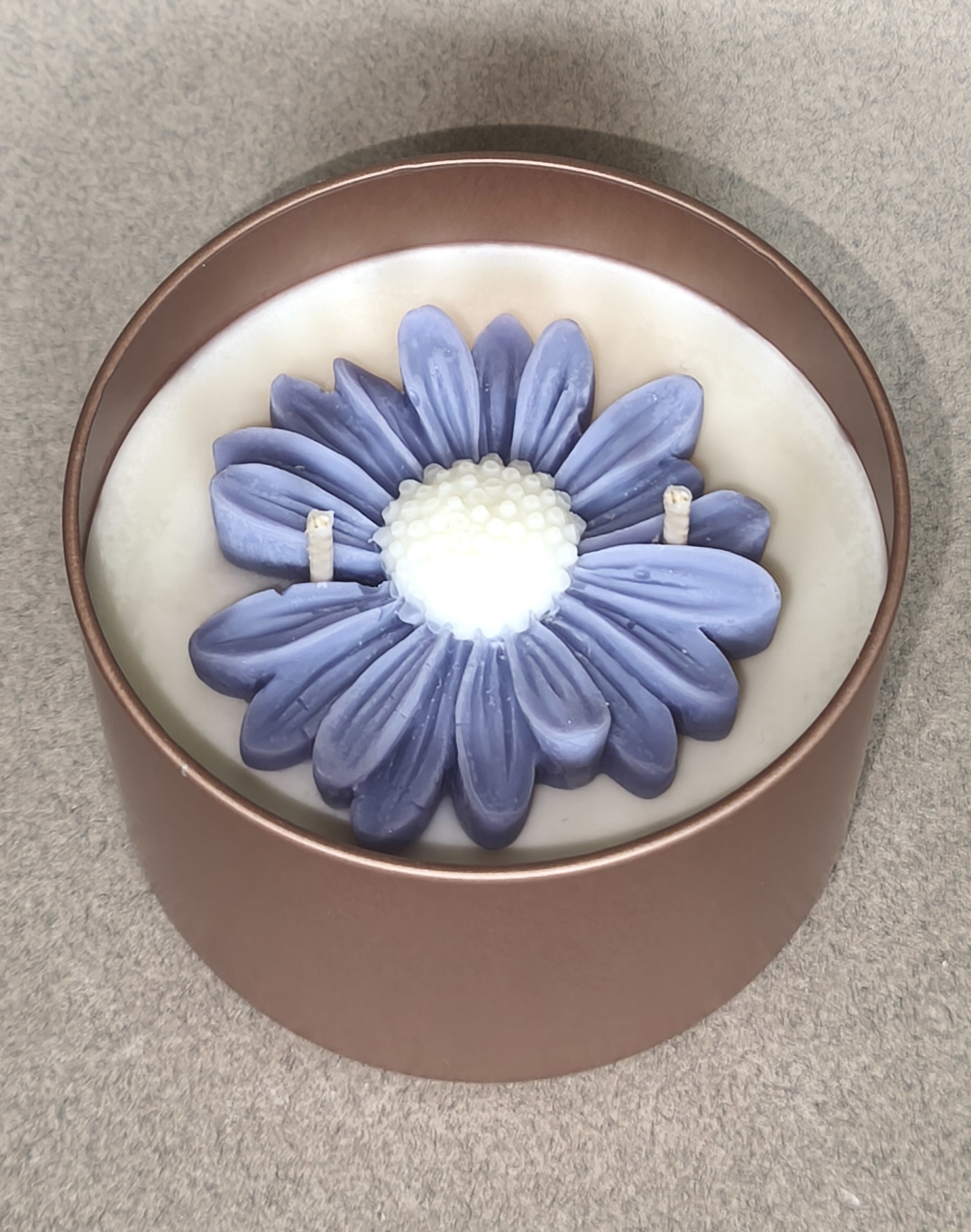Bougie marguerite - linge propre