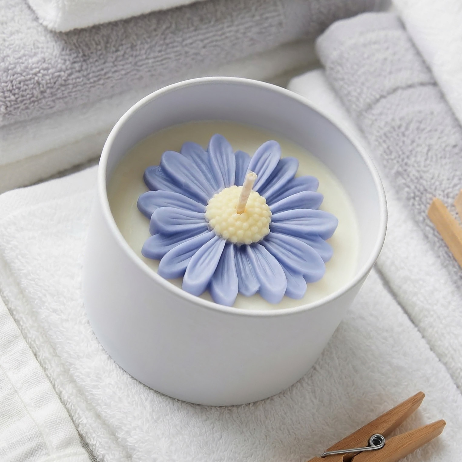 Bougie marguerite - linge propre – Image 2