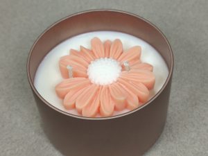 Bougie marguerite - clementine monoï